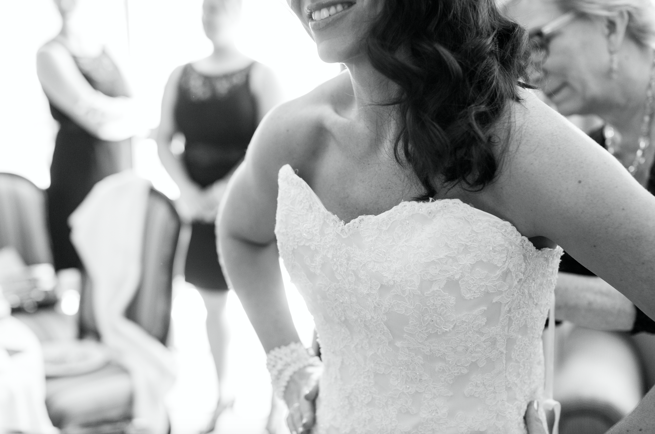 8 Tips for Your Getting Ready Wedding Photos